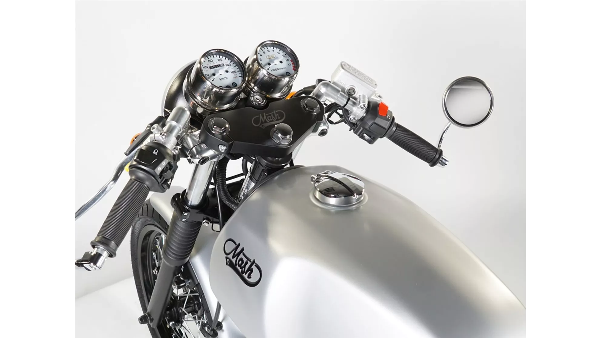 Mash Cafe Racer 125 Silver Edition - Image 3 Mash Cafe Racer 125 Silver Edition - Image 3