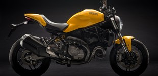 Ducati Monster 821 2019 vs Ducati Hypermotard 950 2021