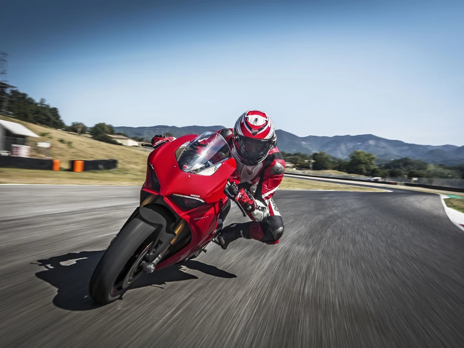 Ducati Panigale V4 S Bild 3: Ducati Panigale V4 S