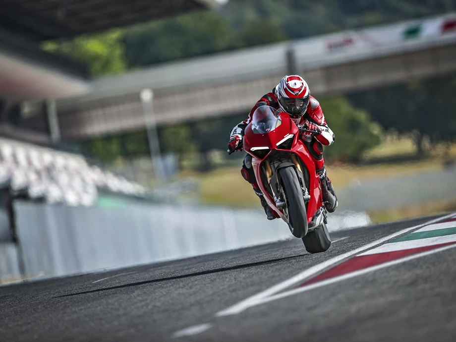 Ducati Panigale V4 S Bild 10: Ducati Panigale V4 S