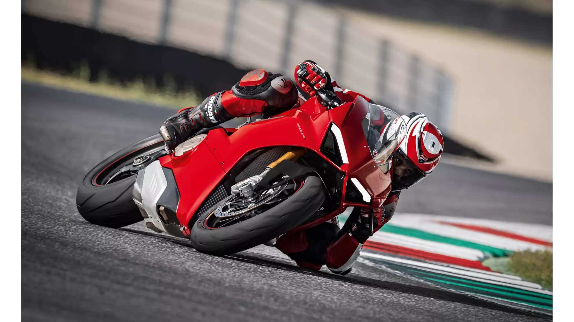 Ducati Panigale V4 S - Image 14 Ducati Panigale V4 S - Image 14