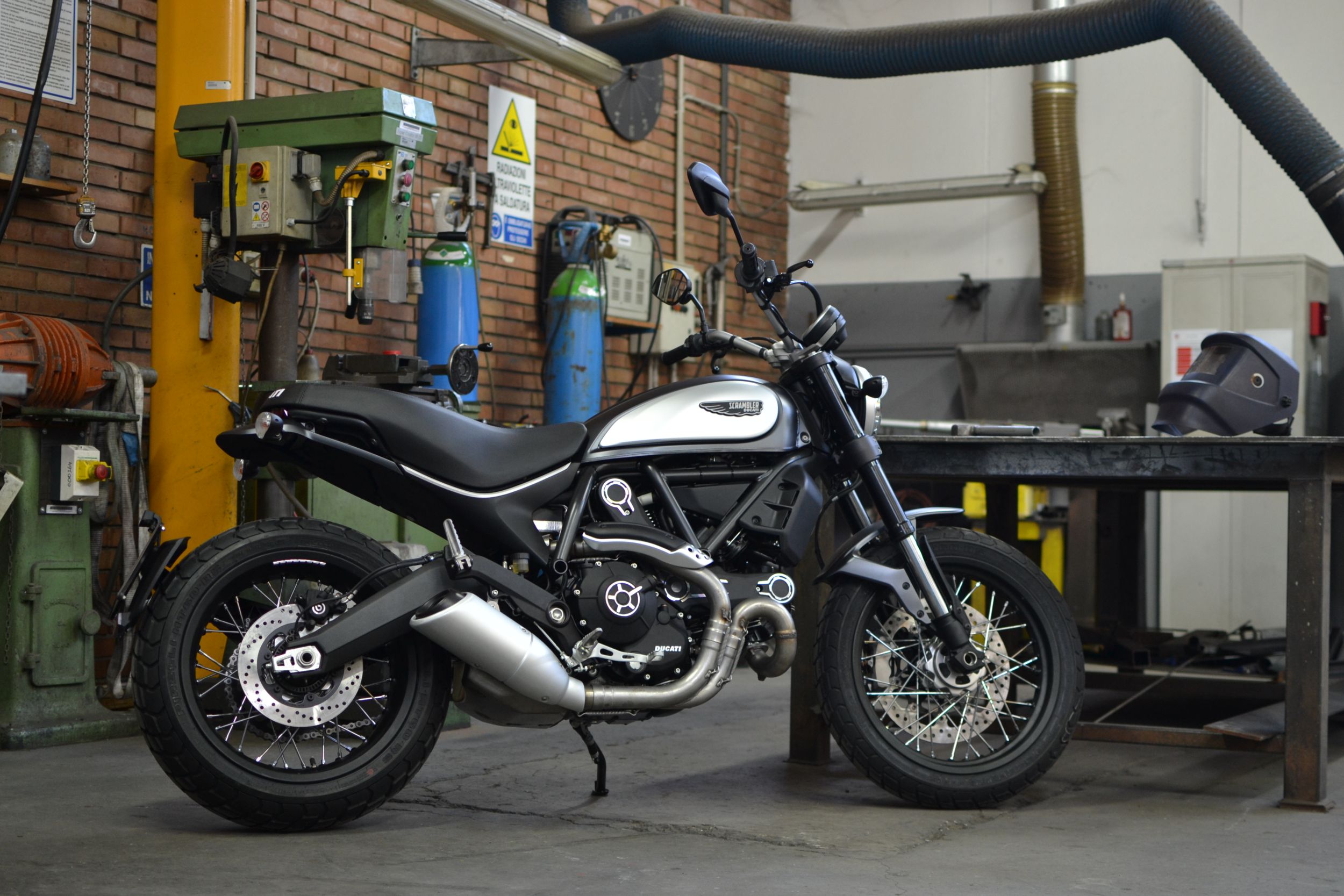 Ducati Scrambler Street Classic technical data prices reviews