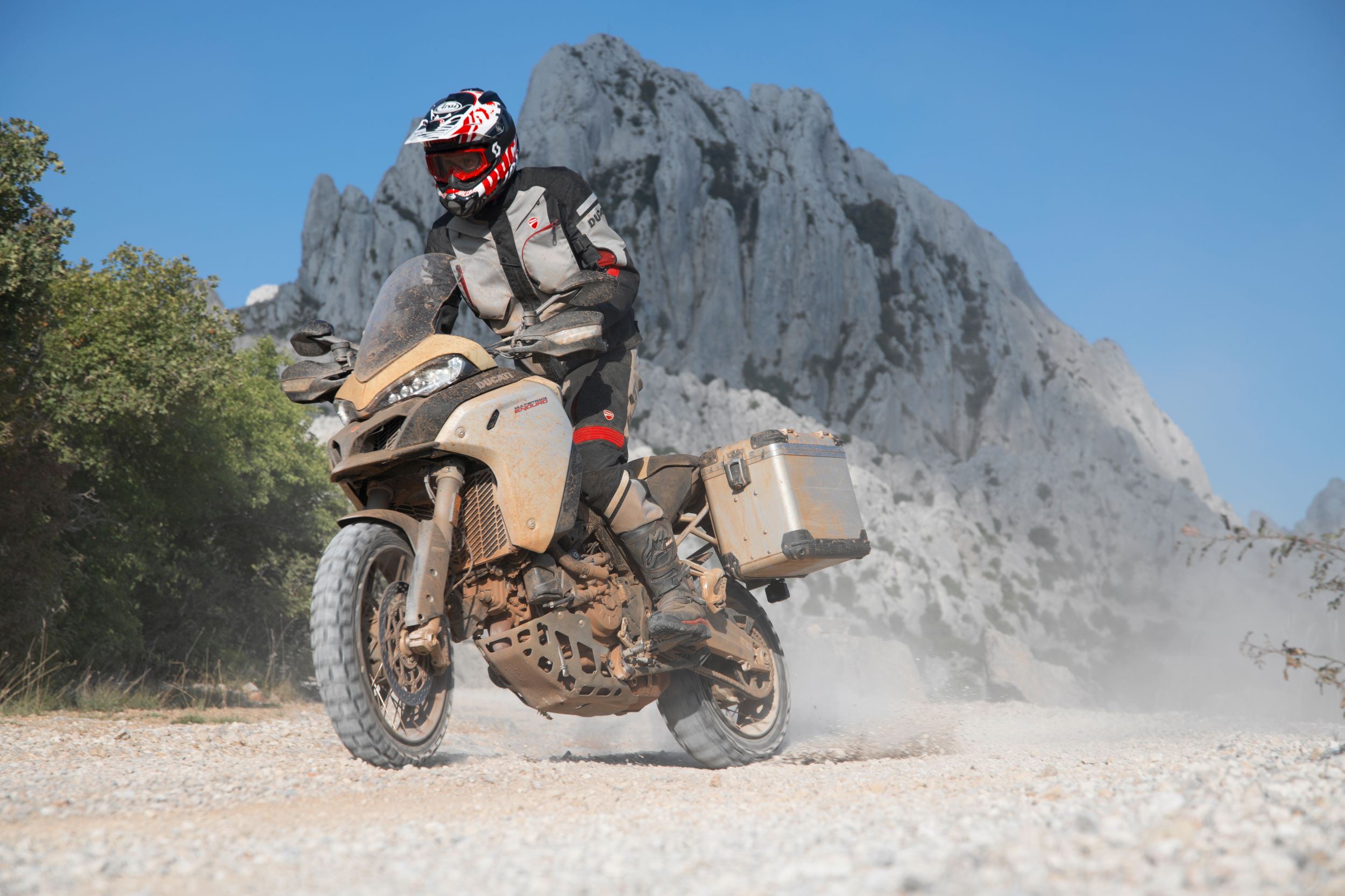 Motorrad Vergleich Ducati Multistrada 1260 Enduro 2019 vs. KTM 1290 ...