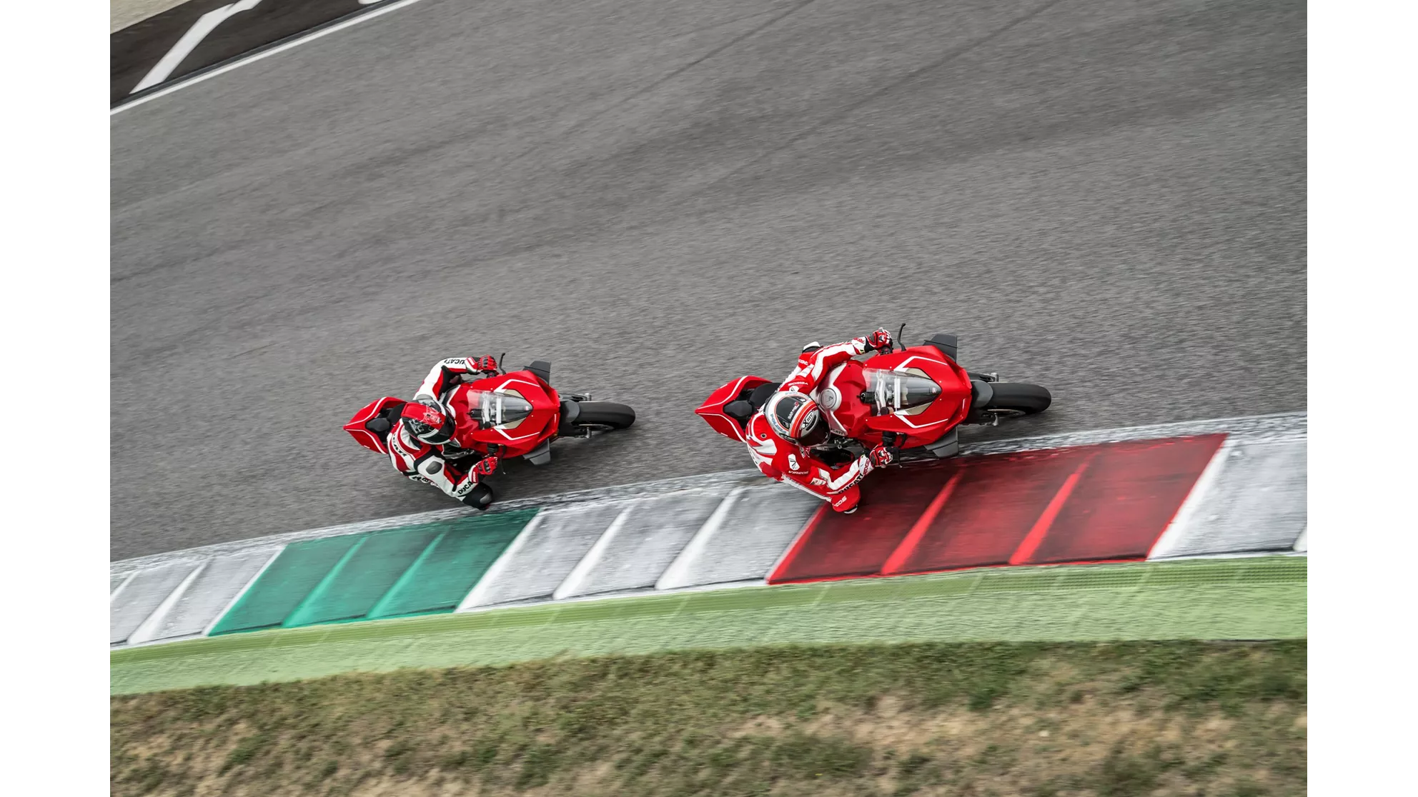 Ducati Panigale V4 R - Image 14 Ducati Panigale V4 R - Image 14