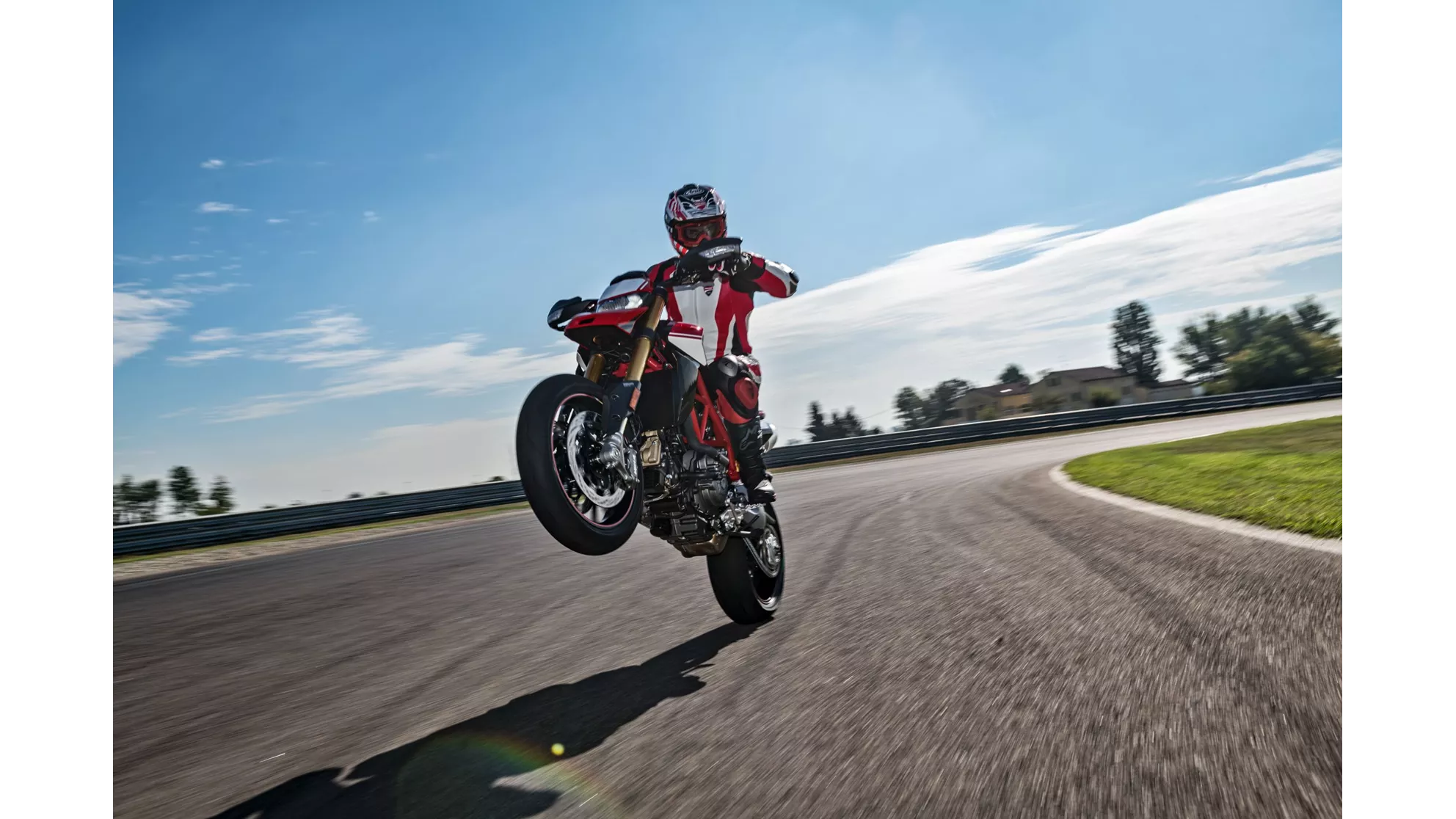 Ducati Hypermotard 950 SP - Image 8 Ducati Hypermotard 950 SP - Image 8