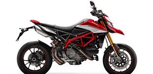 Ducati Hypermotard 950 SP 2019 vs KTM 1290 Super Duke R 2019