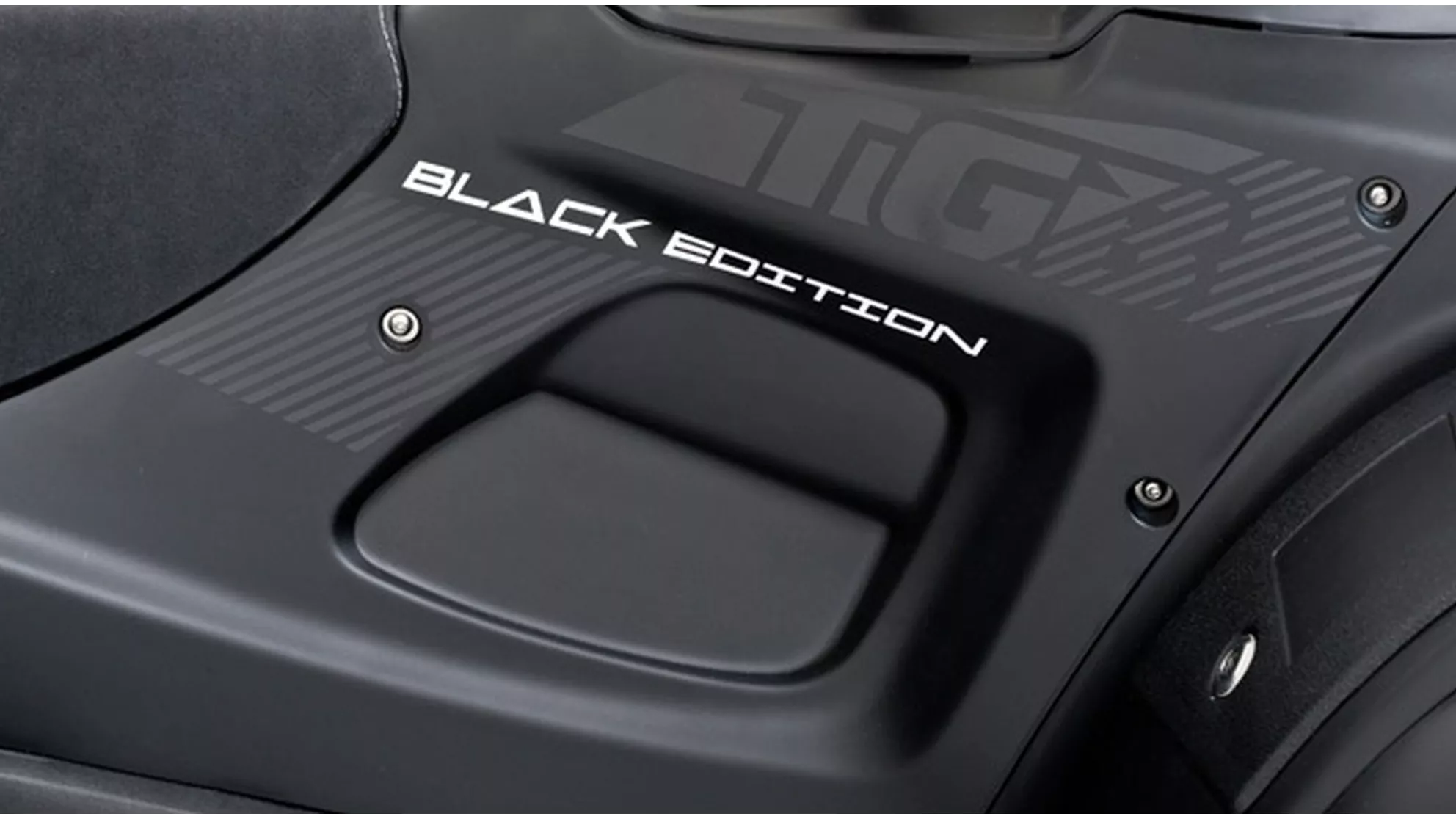 TGB Blade 600 EFI 4x4 IRS Black Edition - Image 2 TGB Blade 600 EFI 4x4 IRS Black Edition - Image 2