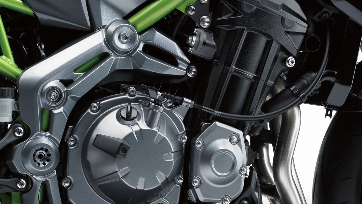 Kawasaki Z900 Bild 19: Kawasaki Z900