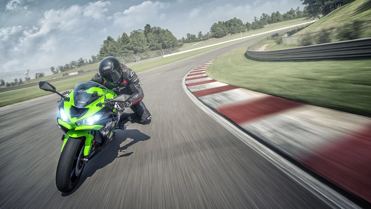 Kawasaki Ninja ZX-6R Bild 10: Kawasaki Ninja ZX-6R