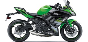 Kawasaki Z900 70kW 2019 vs Kawasaki Ninja 650 KRT 2019
