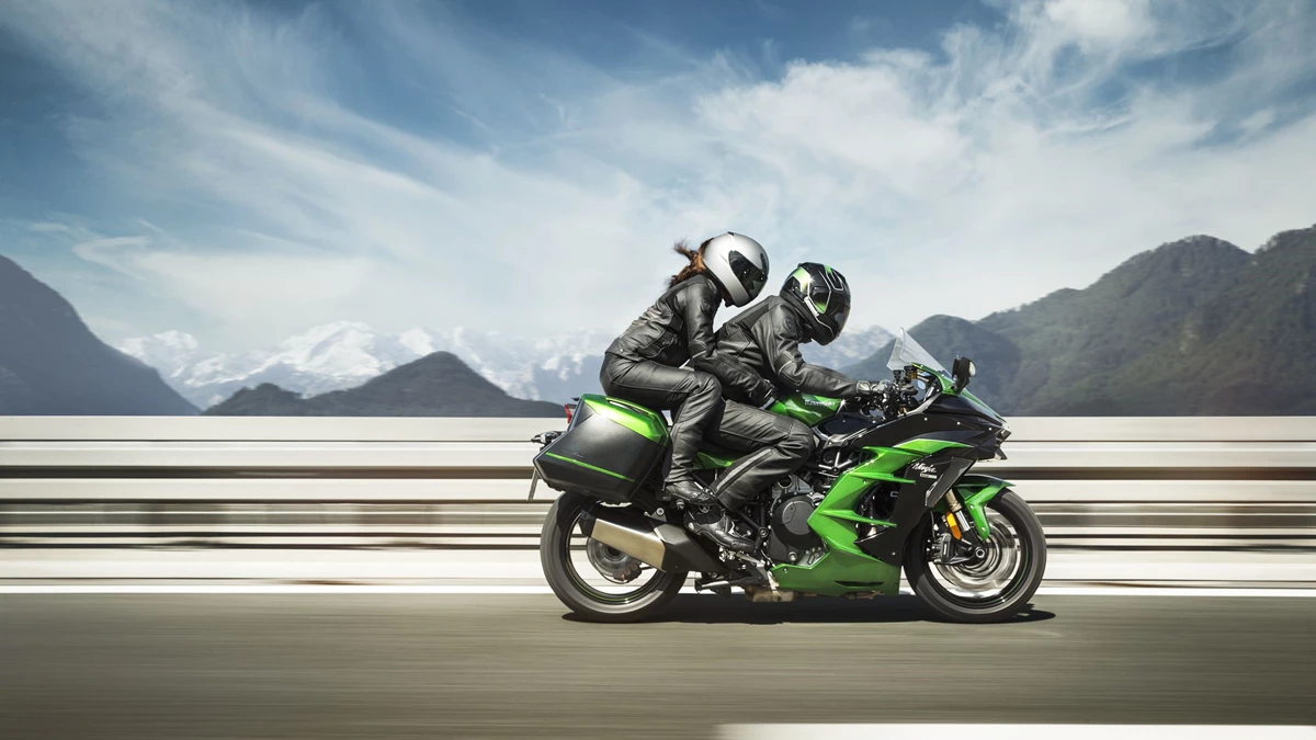 Kawasaki Ninja H2 SX SE Bild 9: Kawasaki Ninja H2 SX SE
