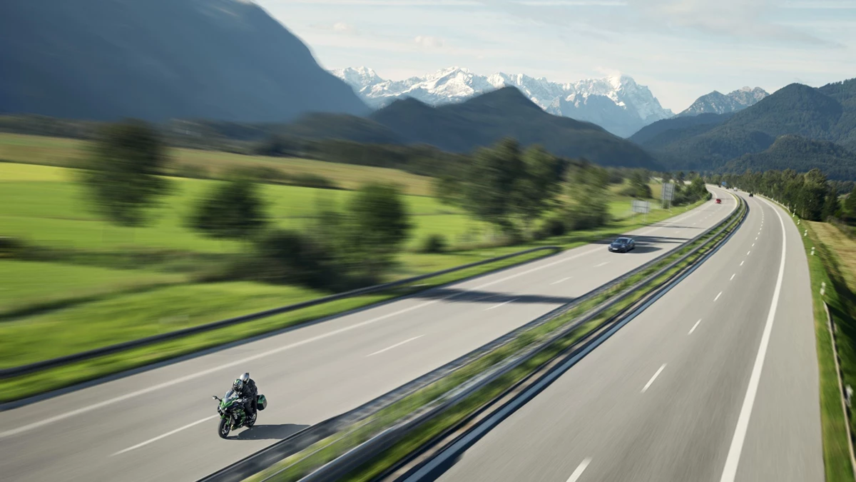 Kawasaki Ninja H2 SX SE Bild 10: Kawasaki Ninja H2 SX SE