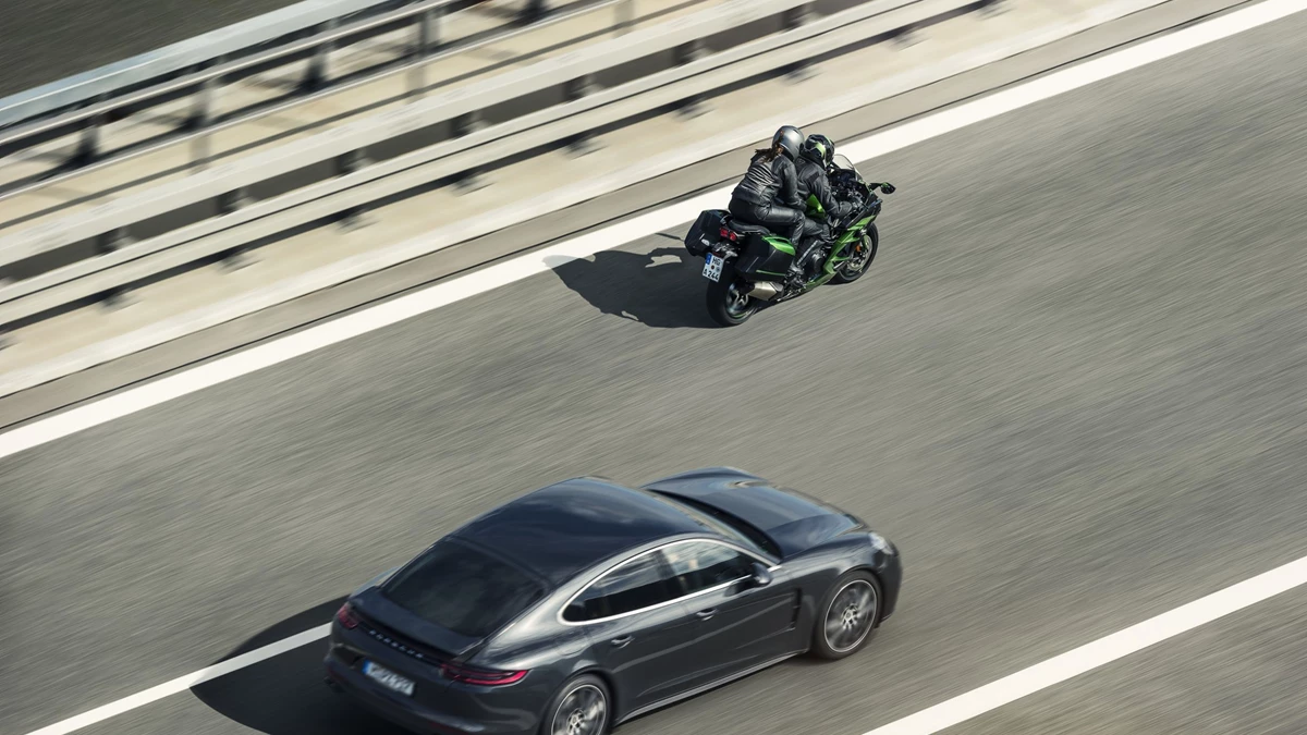 Kawasaki Ninja H2 SX SE Bild 11: Kawasaki Ninja H2 SX SE