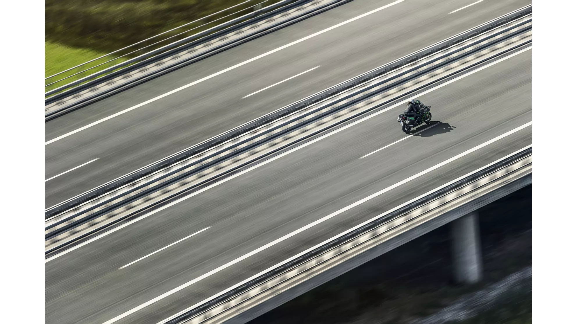 Kawasaki Ninja H2 SX SE - Image 11 Kawasaki Ninja H2 SX SE - Image 11