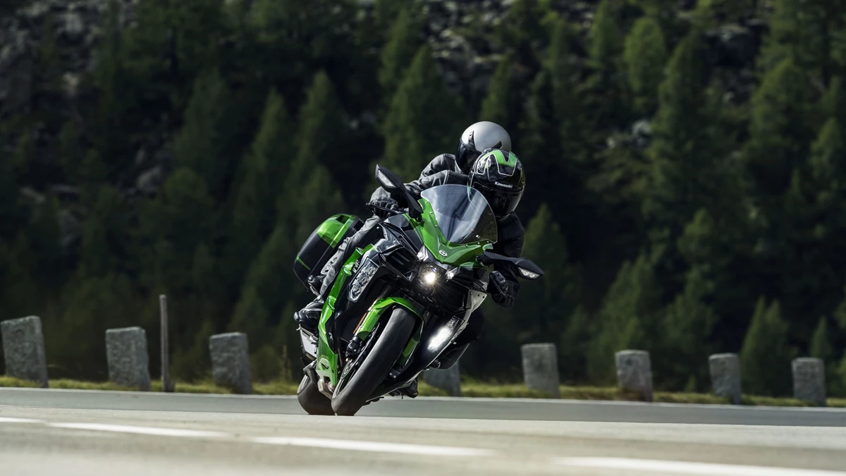 Kawasaki Ninja H2 SX SE Bild 14: Kawasaki Ninja H2 SX SE