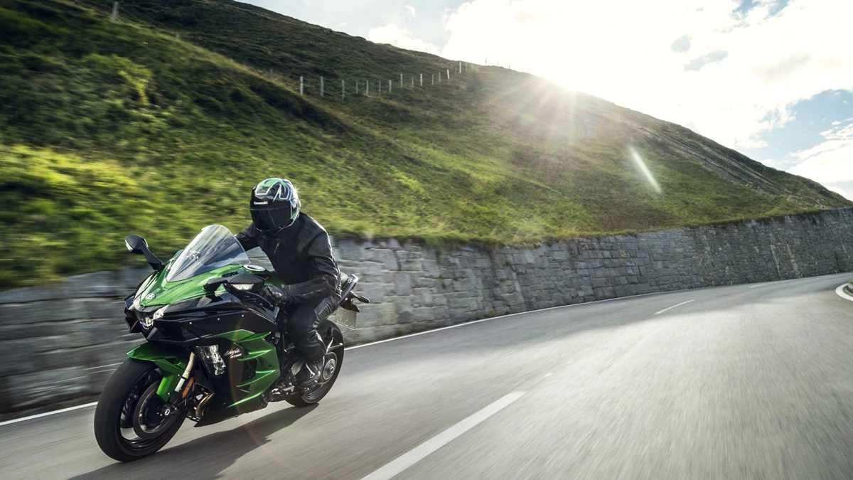 Kawasaki Ninja H2 SX SE Bild 21: Kawasaki Ninja H2 SX SE