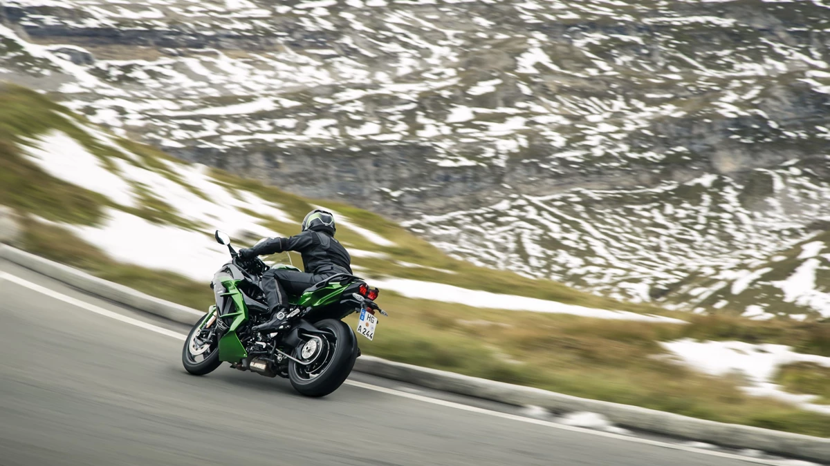 Kawasaki Ninja H2 SX SE Bild 23: Kawasaki Ninja H2 SX SE