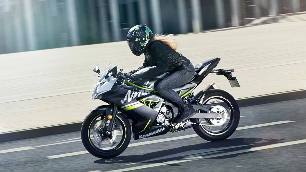 Kawasaki Ninja 125 Bild 1: Kawasaki Ninja 125