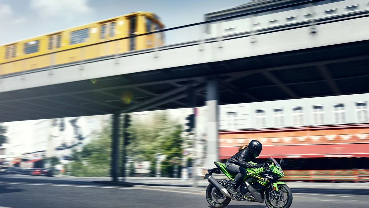 Kawasaki Ninja 125 Bild 15: Kawasaki Ninja 125