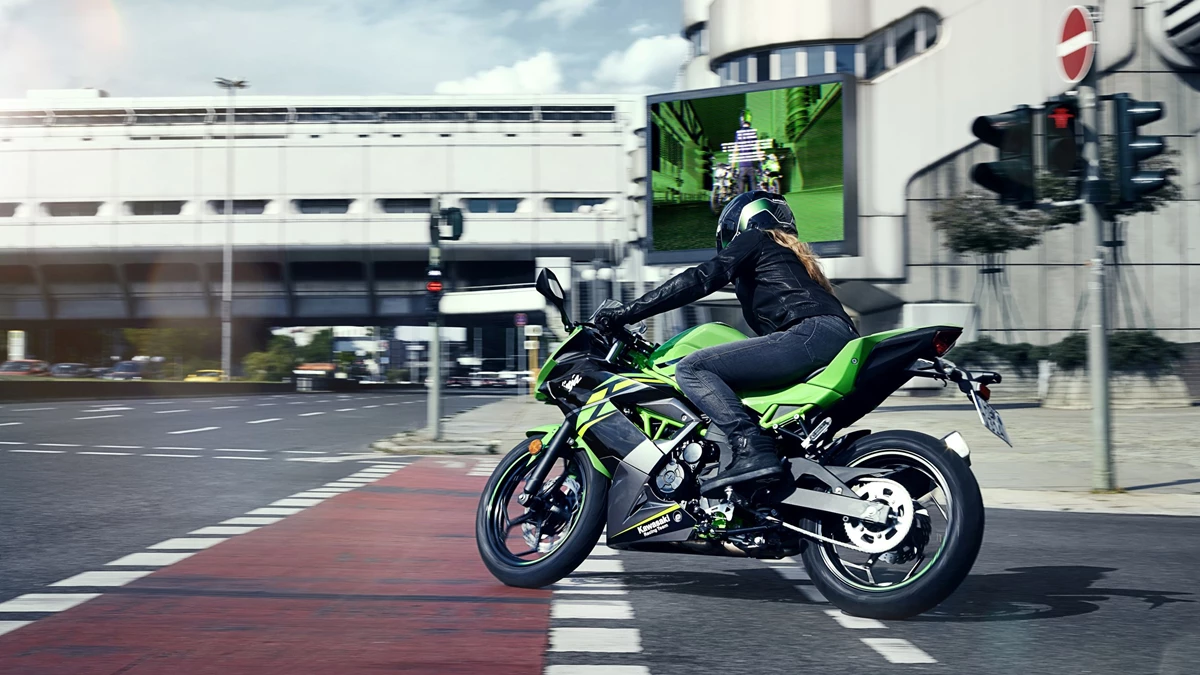 Kawasaki Ninja 125 Bild 17: Kawasaki Ninja 125