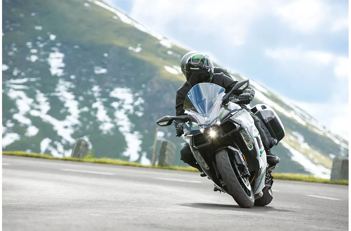 Kawasaki Ninja H2 SX SE+ Kawasaki Ninja H2 SX SE+