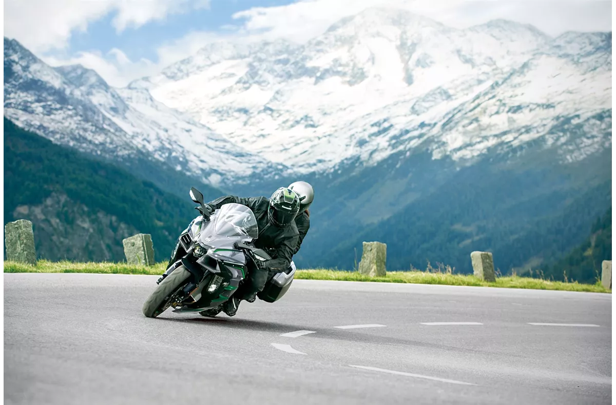 Kawasaki Ninja H2 SX SE+ Kawasaki Ninja H2 SX SE+