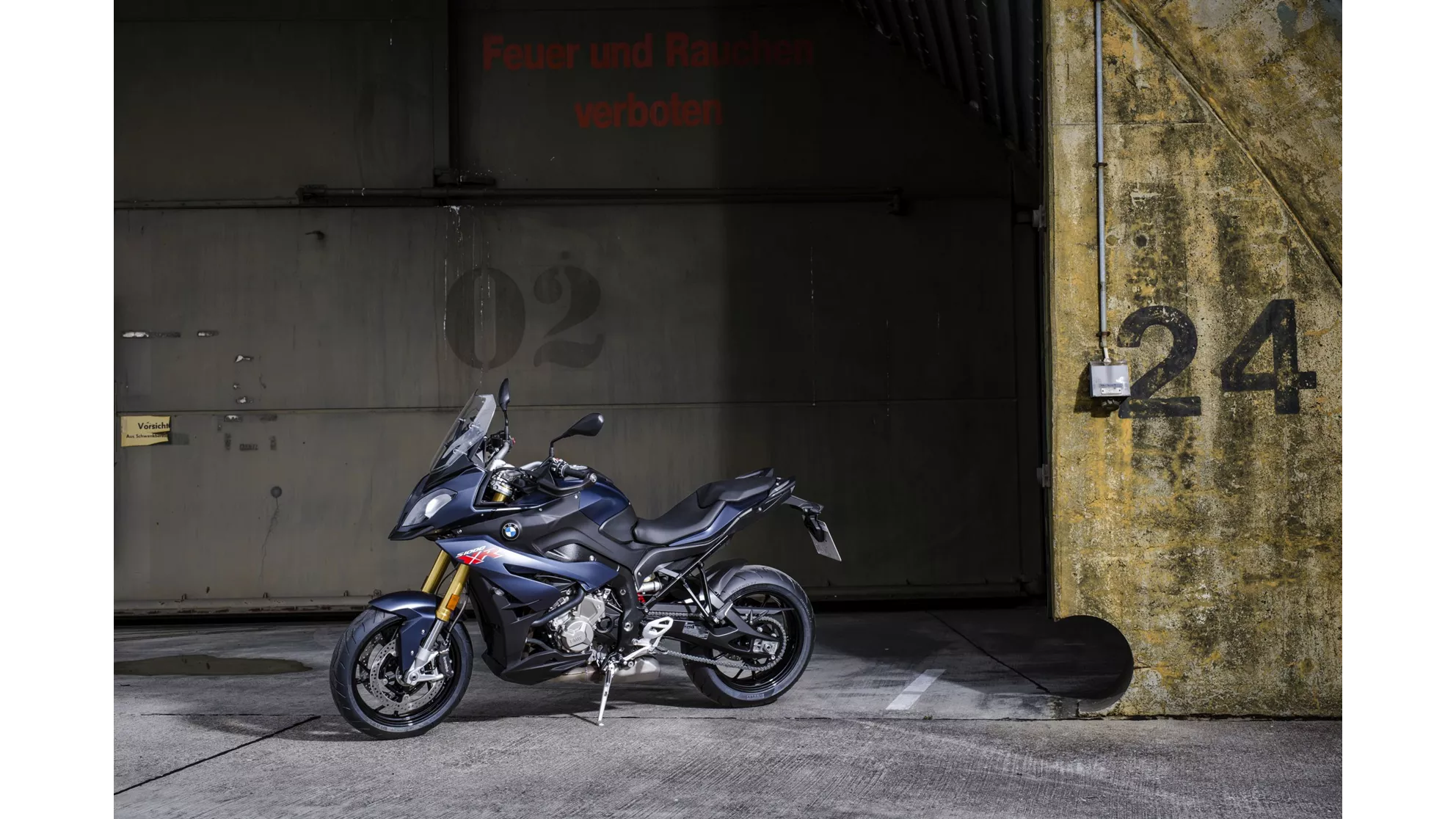 BMW S 1000 XR - Image 12 BMW S 1000 XR - Image 12