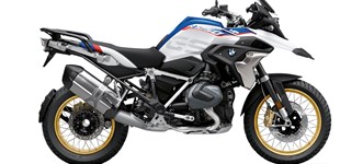 Yamaha XSR900 2024 vs BMW R 1250 GS 2019