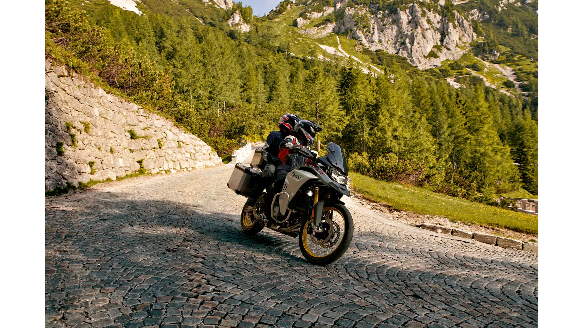 BMW F 850 GS Adventure - Image 19 BMW F 850 GS Adventure - Image 19