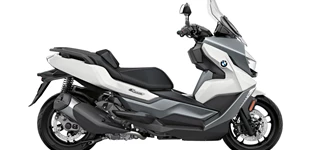 Piaggio Beverly 400 S 2023 vs BMW C 400 GT 2019 Piaggio Beverly 400 S 2023 vs BMW C 400 GT 2019