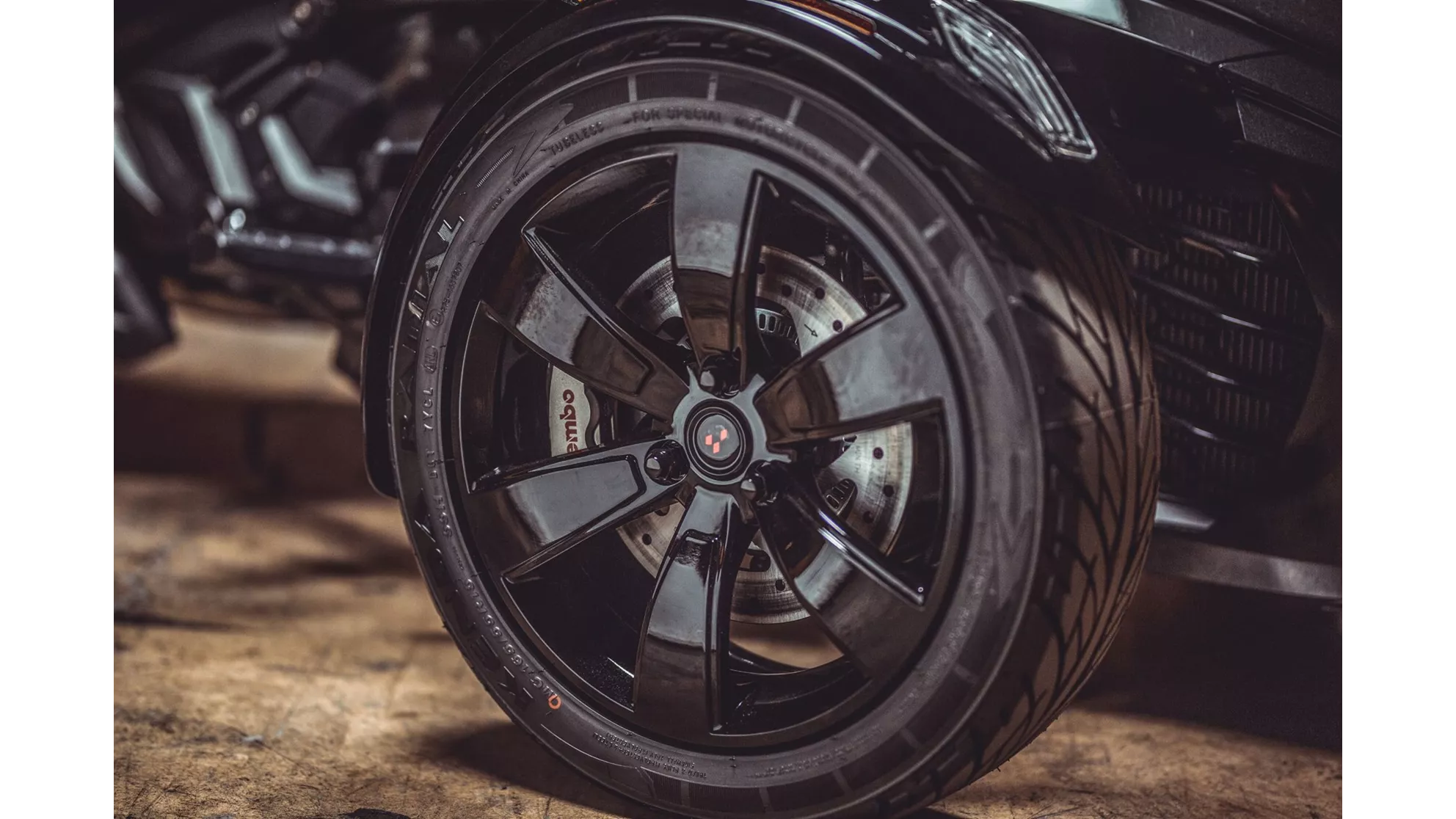 Can-Am Spyder F3 - Image 2 Can-Am Spyder F3 - Image 2