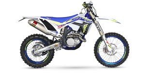 Sherco 250 SEF Factory 2019 vs Husqvarna FE 250 2020