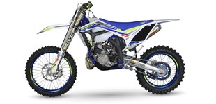 Beta RR 300 Racing 2022 vs Sherco 300 SC Factory 2019