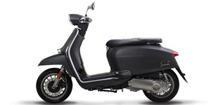 Lambretta V50 Special 2019 vs Vespa Sprint 50 4T 2021