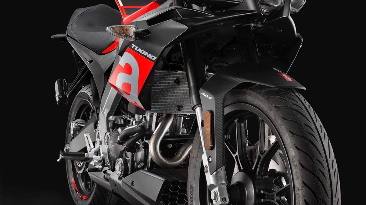 Aprilia Tuono 125 Bild 13: Aprilia Tuono 125