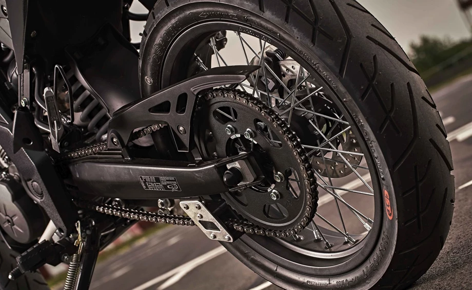 Aprilia SX 125 Bild 9: Aprilia SX 125