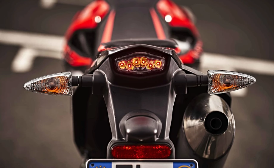 Aprilia SX 125 Bild 16: Aprilia SX 125