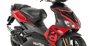 Aprilia SX 125 Supermoto 2022 vs Aprilia SR 50 R 2019