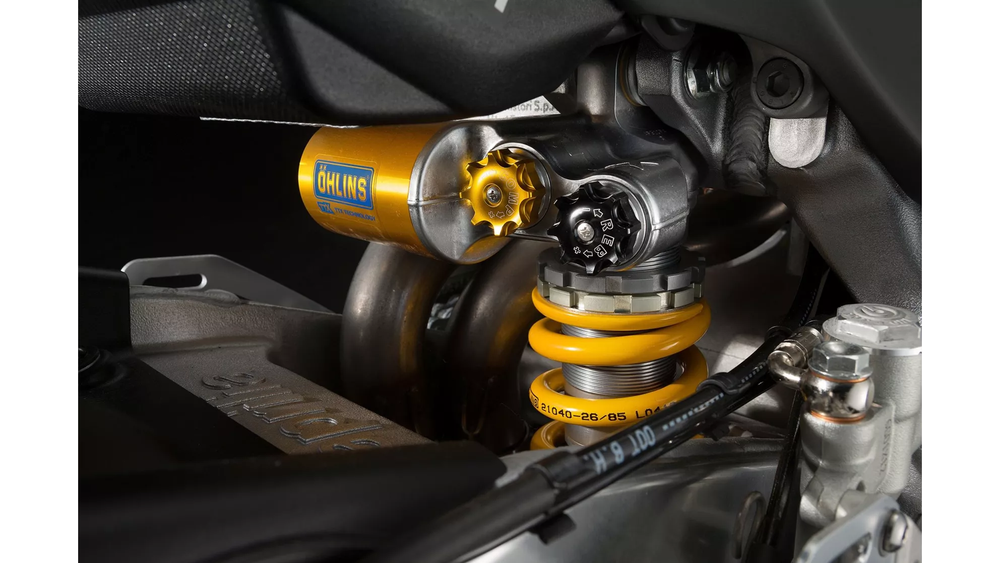 Aprilia RSV4 RF - Image 4 Aprilia RSV4 RF - Image 4