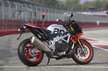 Aprilia Tuono V4 1100 Factory 2019 - Bild 4 Aprilia Tuono V4 1100 Factory 2019 - Bild 4