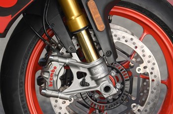 Aprilia Tuono V4 1100 Factory 2019 - Bild 9 Aprilia Tuono V4 1100 Factory 2019 - Bild 9