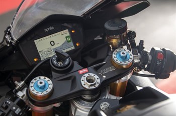 Aprilia RSV4 1100 Factory 2019 - Bild 9 Aprilia RSV4 1100 Factory 2019 - Bild 9