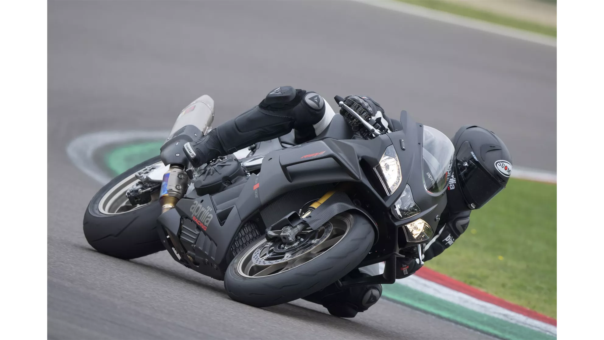 Aprilia RSV4 1100 Factory - Image 10 Aprilia RSV4 1100 Factory - Image 10