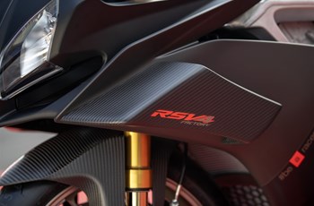 Aprilia RSV4 1100 Factory 2019 - Bild 14 Aprilia RSV4 1100 Factory 2019 - Bild 14
