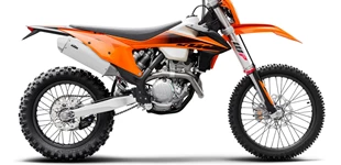 Suzuki RM-250 2009 vs KTM 250 EXC-F 2020 Suzuki RM-250 2009 vs KTM 250 EXC-F 2020