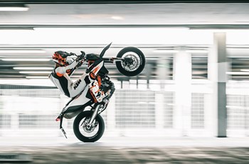 KTM 690 SMC R 2020 - Bild 3 KTM 690 SMC R 2020 - Bild 3