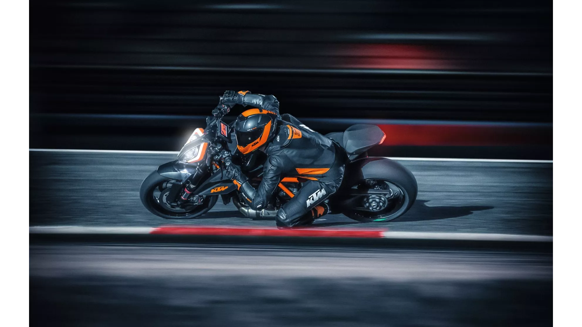 KTM 1290 Super Duke R - Image 6 KTM 1290 Super Duke R - Image 6