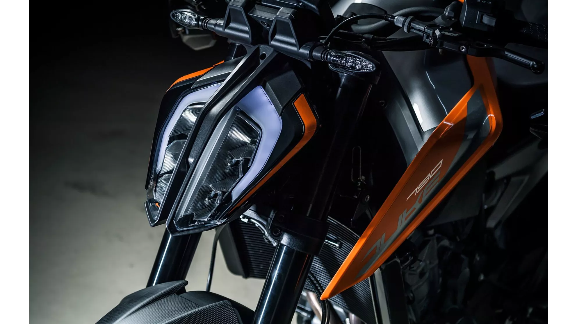 KTM 790 Duke - Image 2 KTM 790 Duke - Image 2