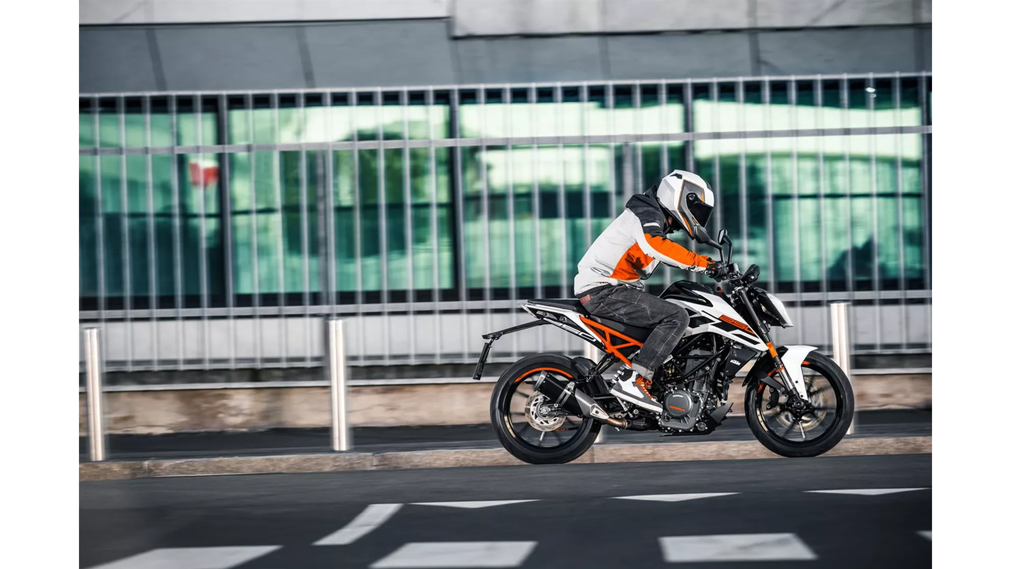 KTM 250 Duke - Image 1 KTM 250 Duke - Image 1