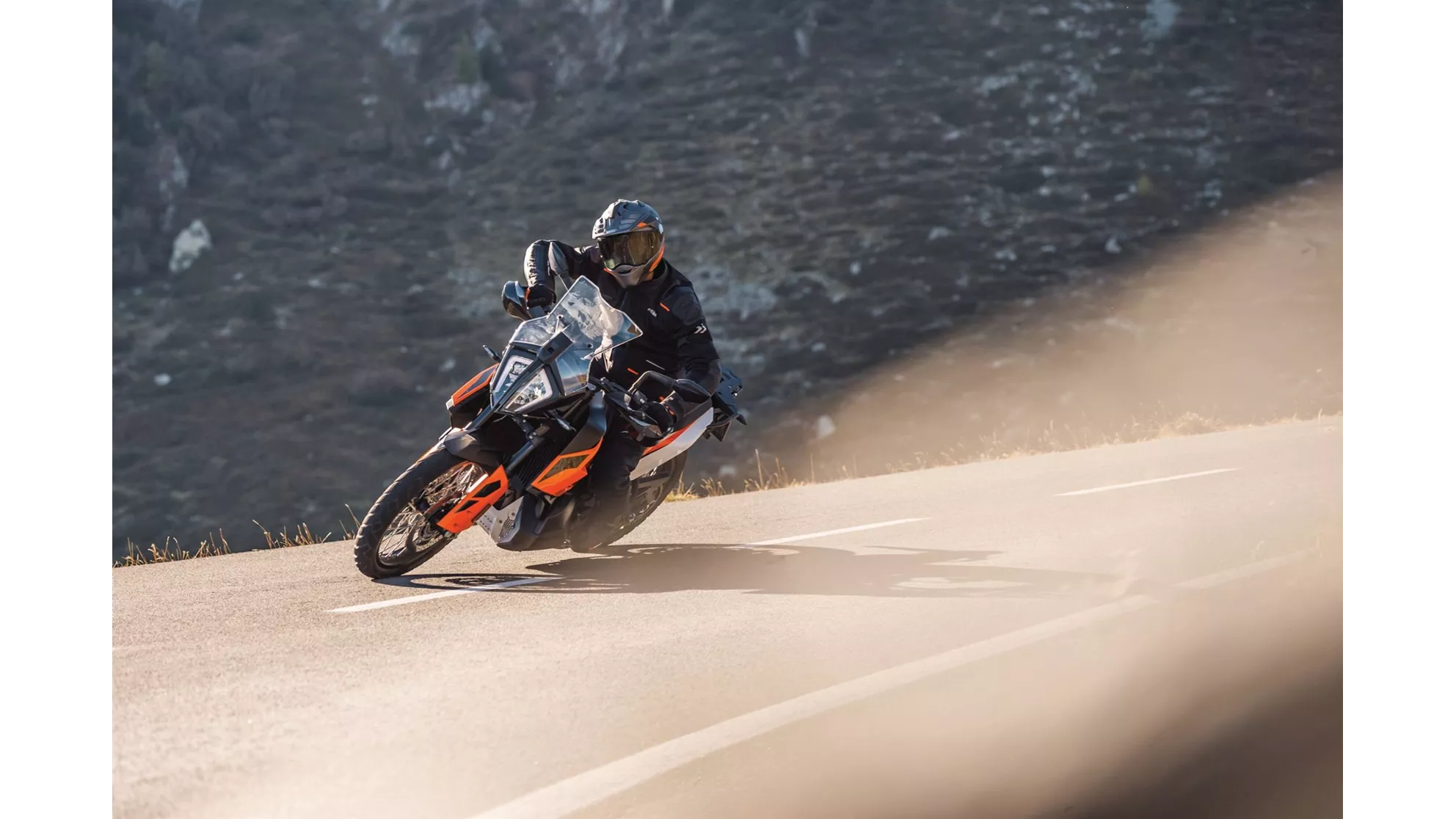 KTM 790 Adventure - Image 9 KTM 790 Adventure - Image 9